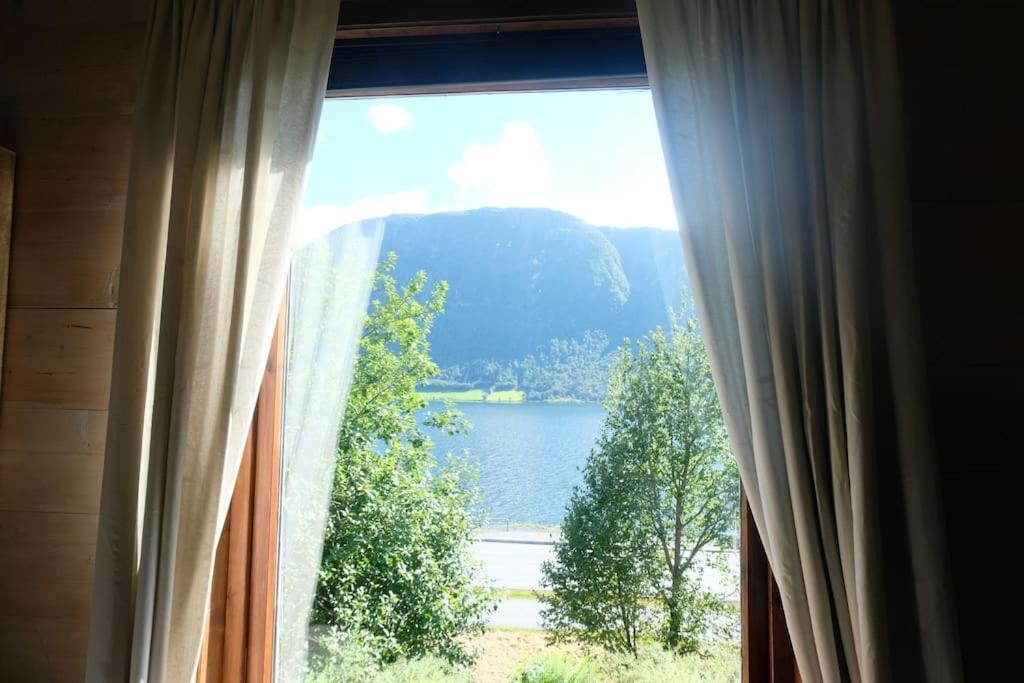 Apartment With Lake View In Jolster Ardal  Екстер'єр фото