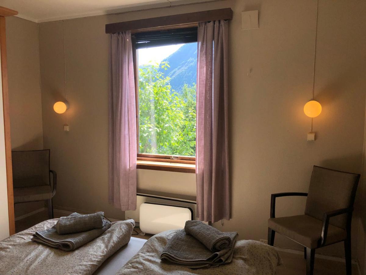 Apartment With Lake View In Jolster Ardal  Екстер'єр фото